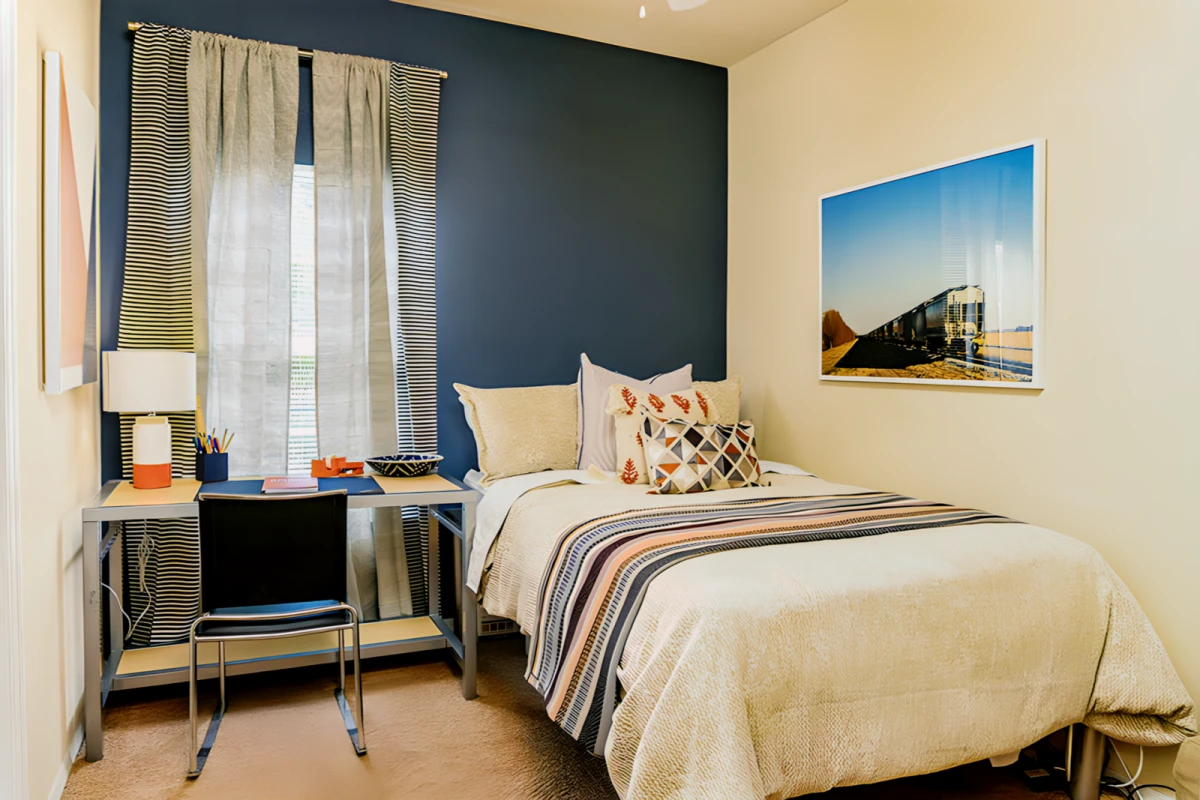 4 Rooms view 1