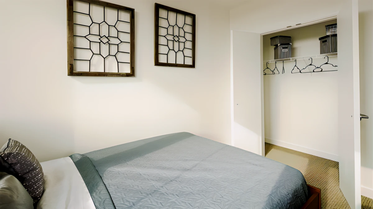 4 Bed 2 Bath Furnished