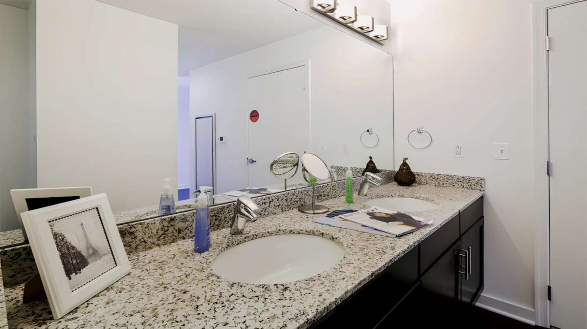 2 Bed 2 Bath Furnished