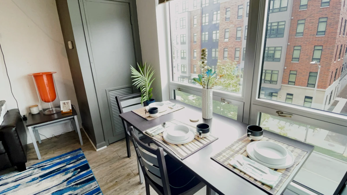 2 Rooms view 3