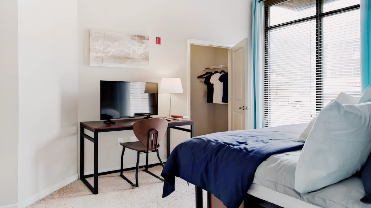2 Rooms view 1