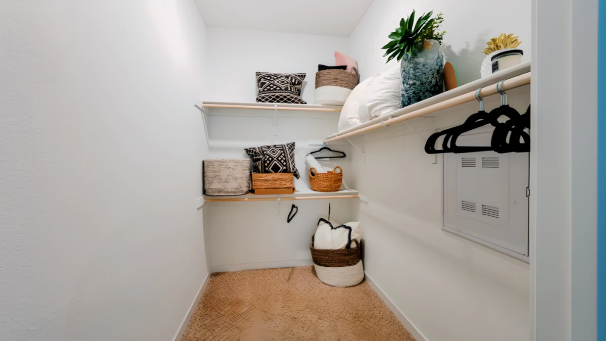 4 Rooms view 2