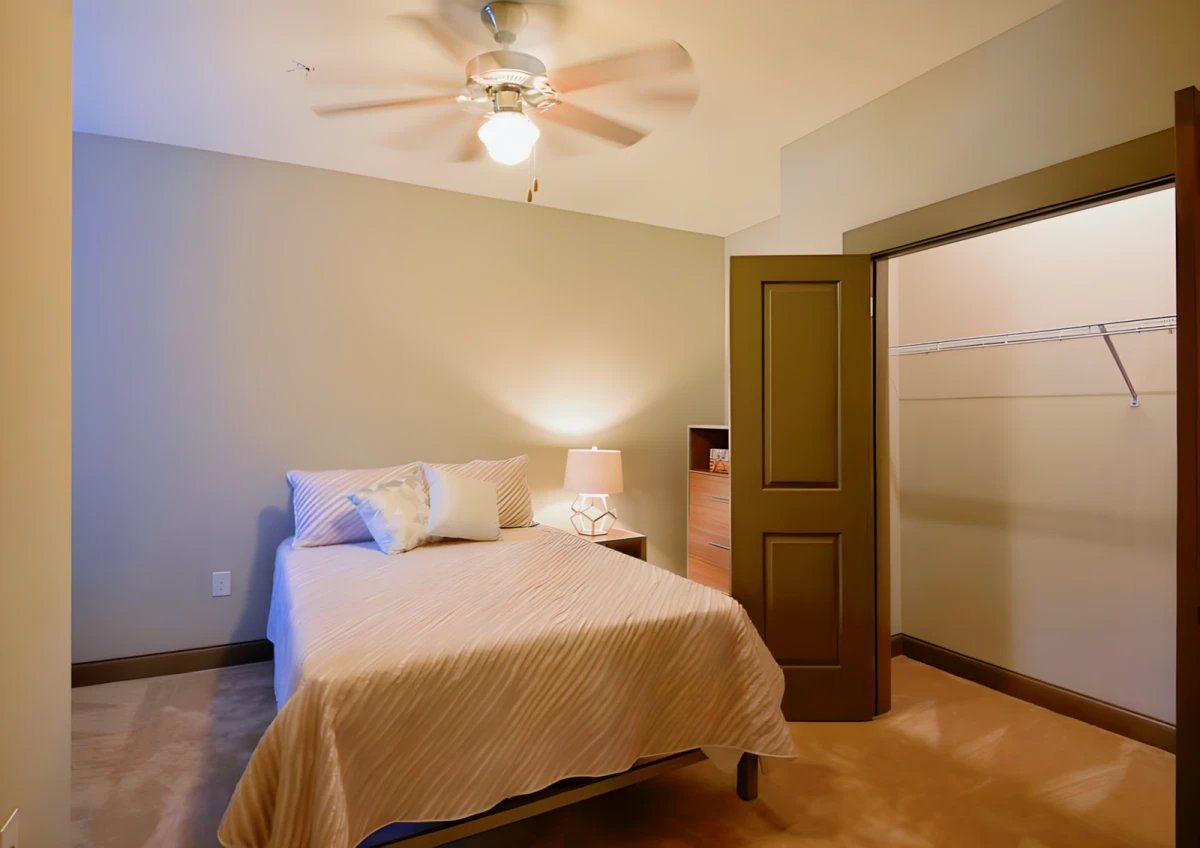 4 Rooms view 1