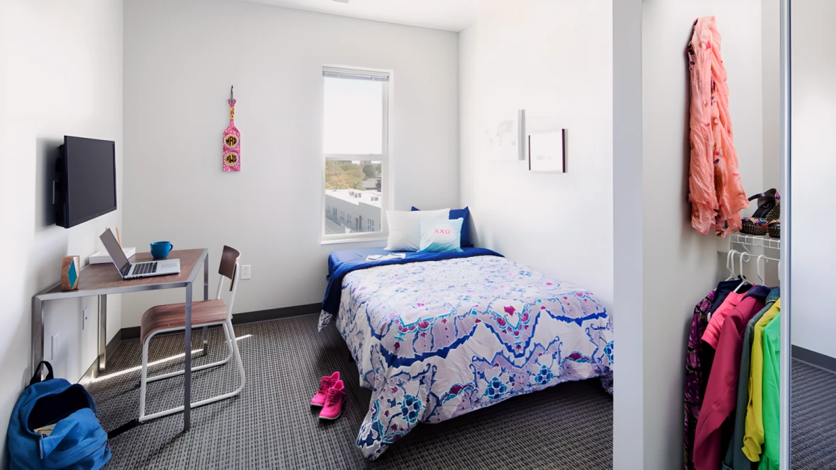 3x3 Rooms view 2