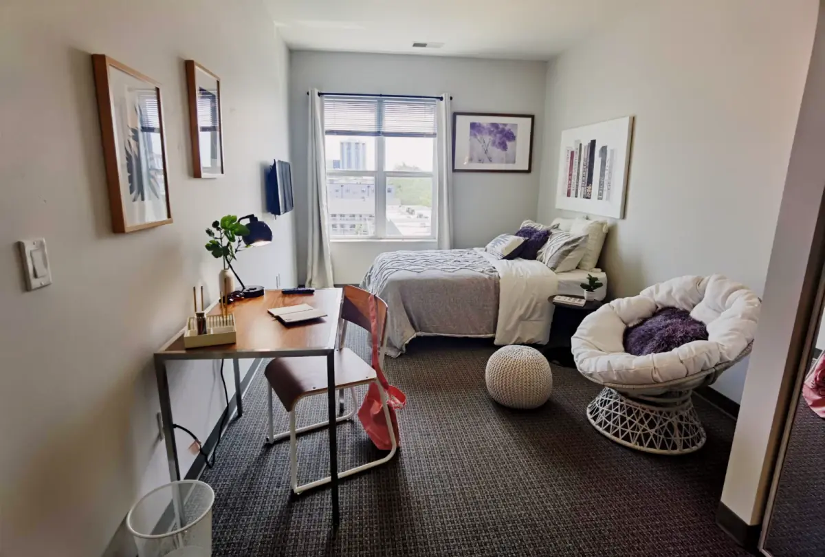 2x2 Rooms view 2