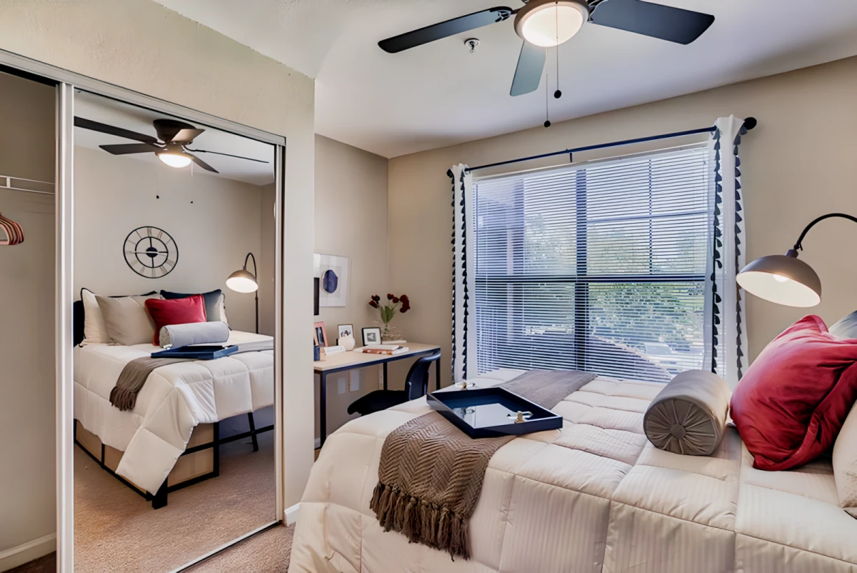 2x2 Rooms view 4