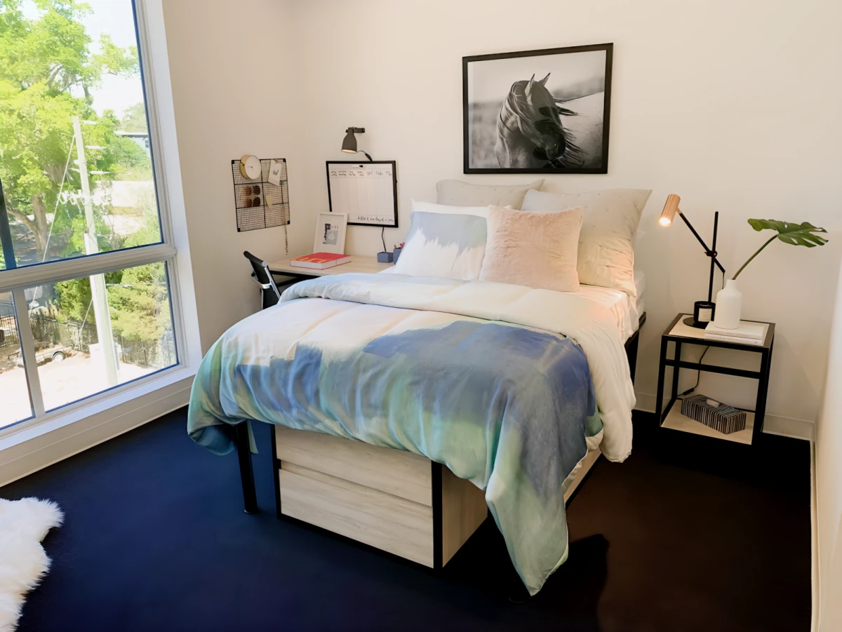 1 Rooms view 2