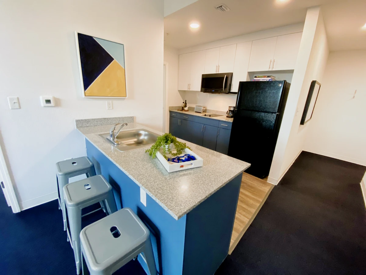 4 Rooms view 1