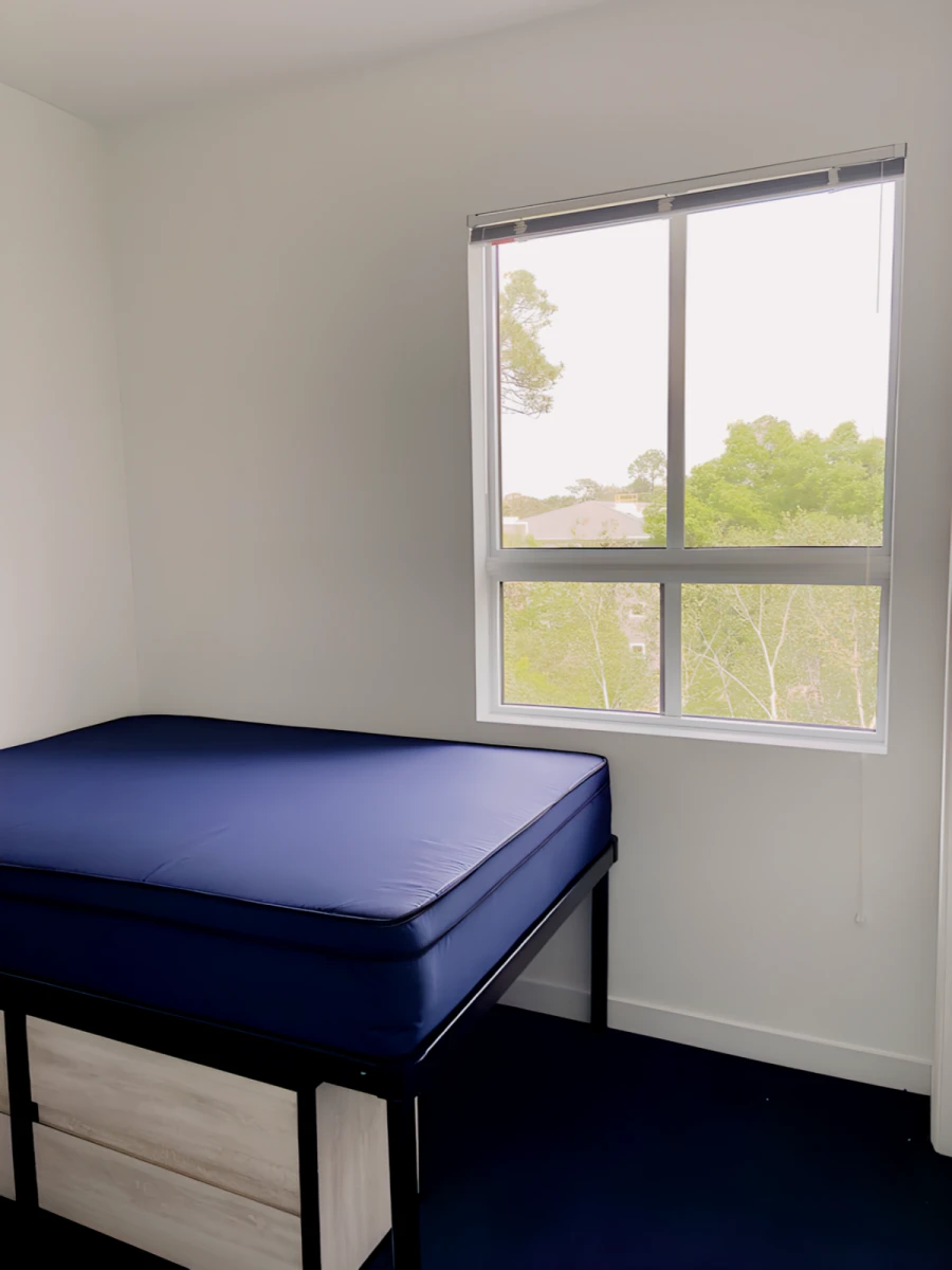 3 Rooms view 2