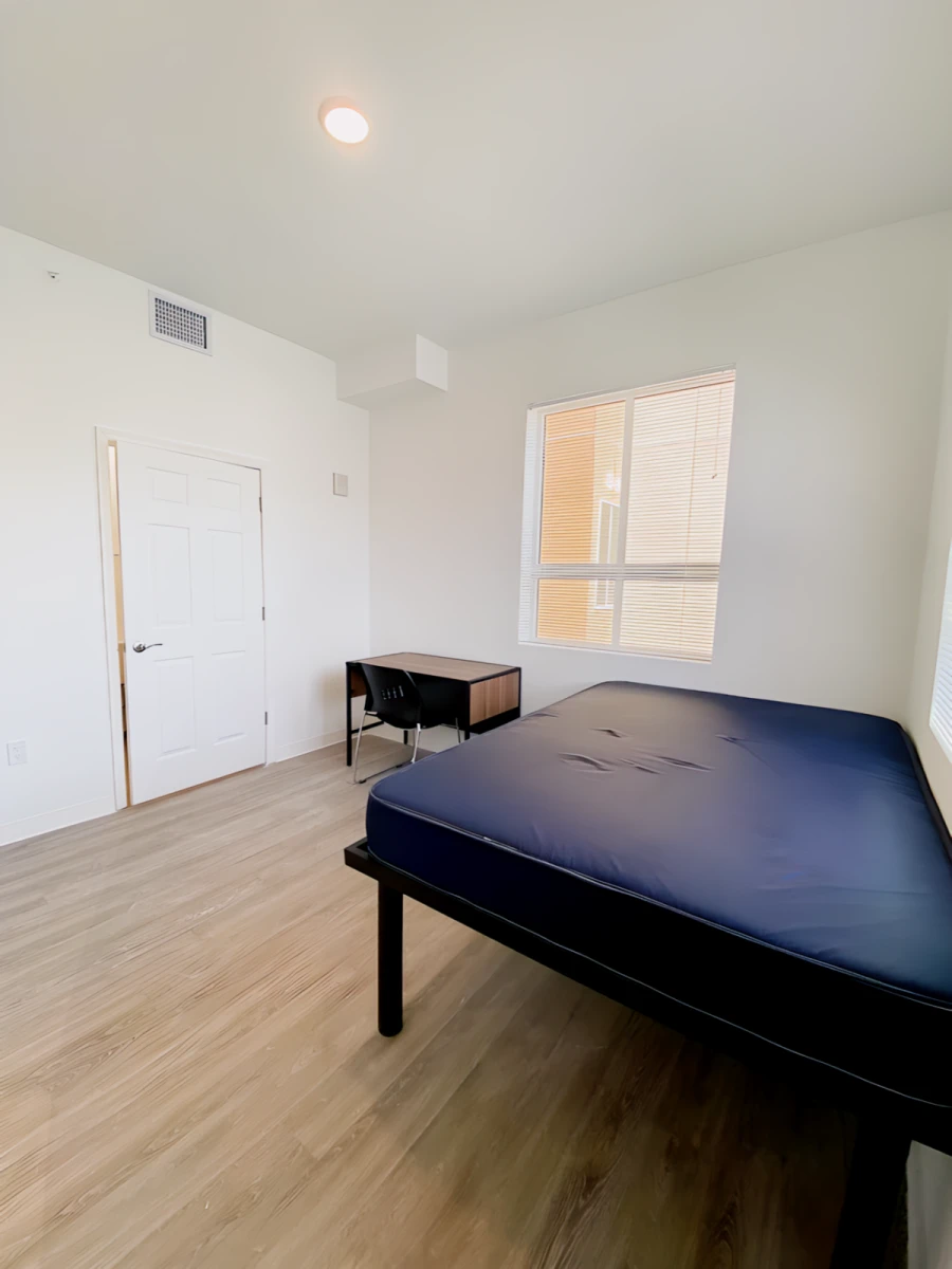 4 Rooms view 2