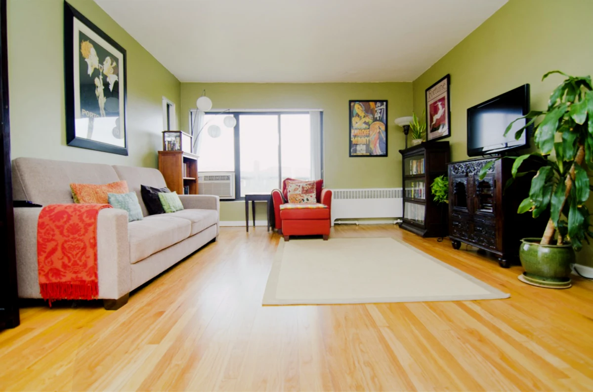 1 BEDROOM, 1 BATH