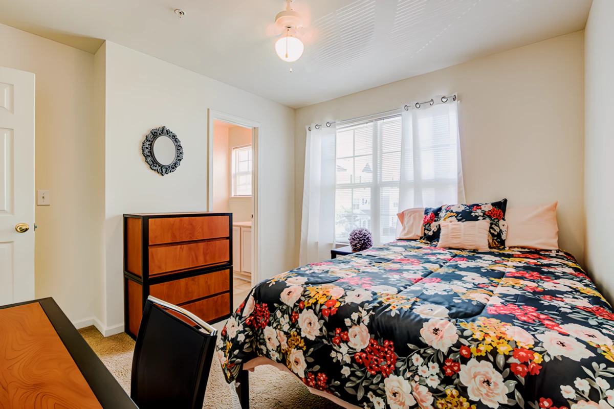 4 Rooms view 1