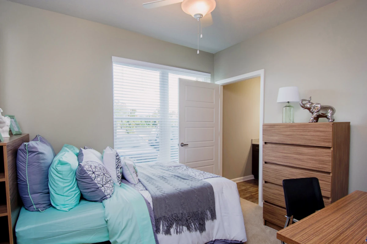 IQ Apartments