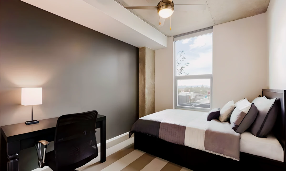 3 Rooms view 2
