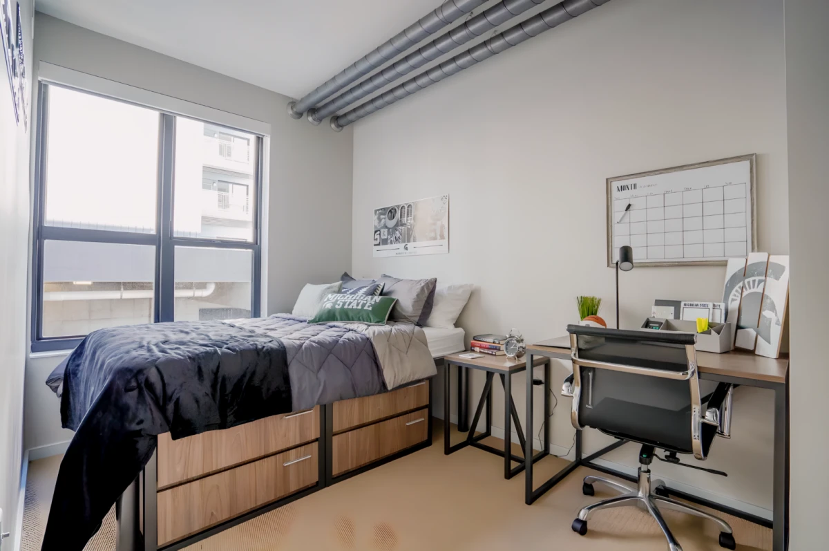 1 Rooms view 1