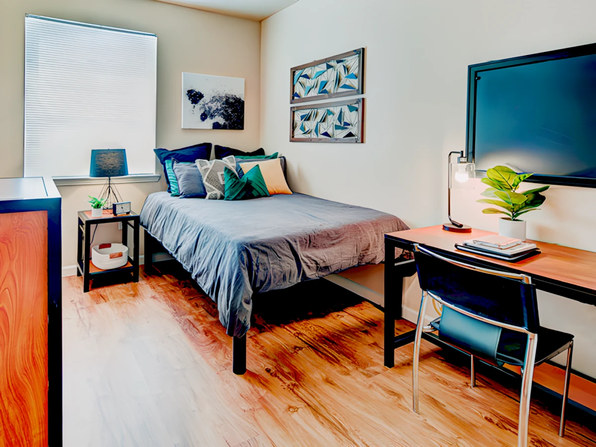 2 Bed - 2 Bath