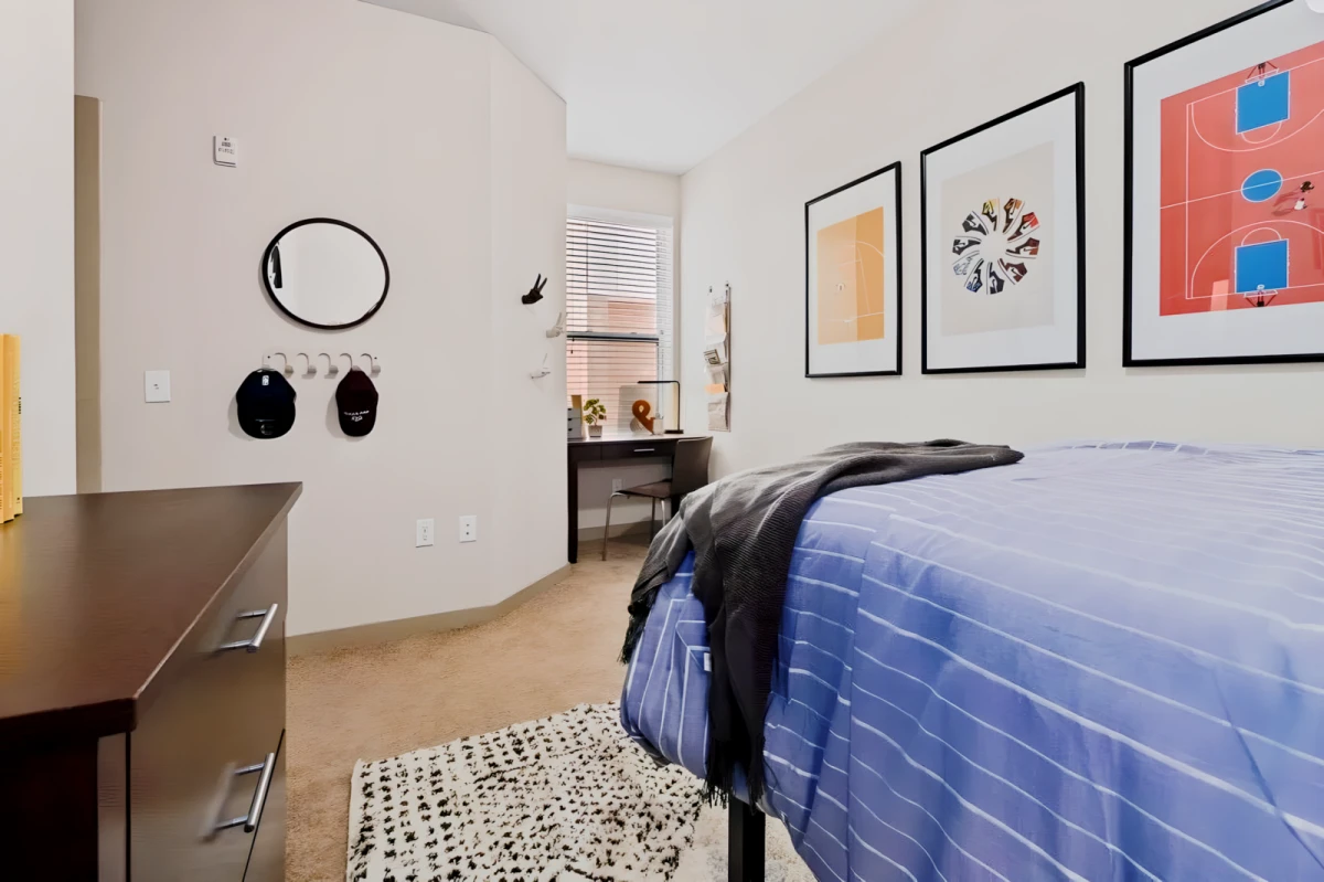 2 Rooms view 1