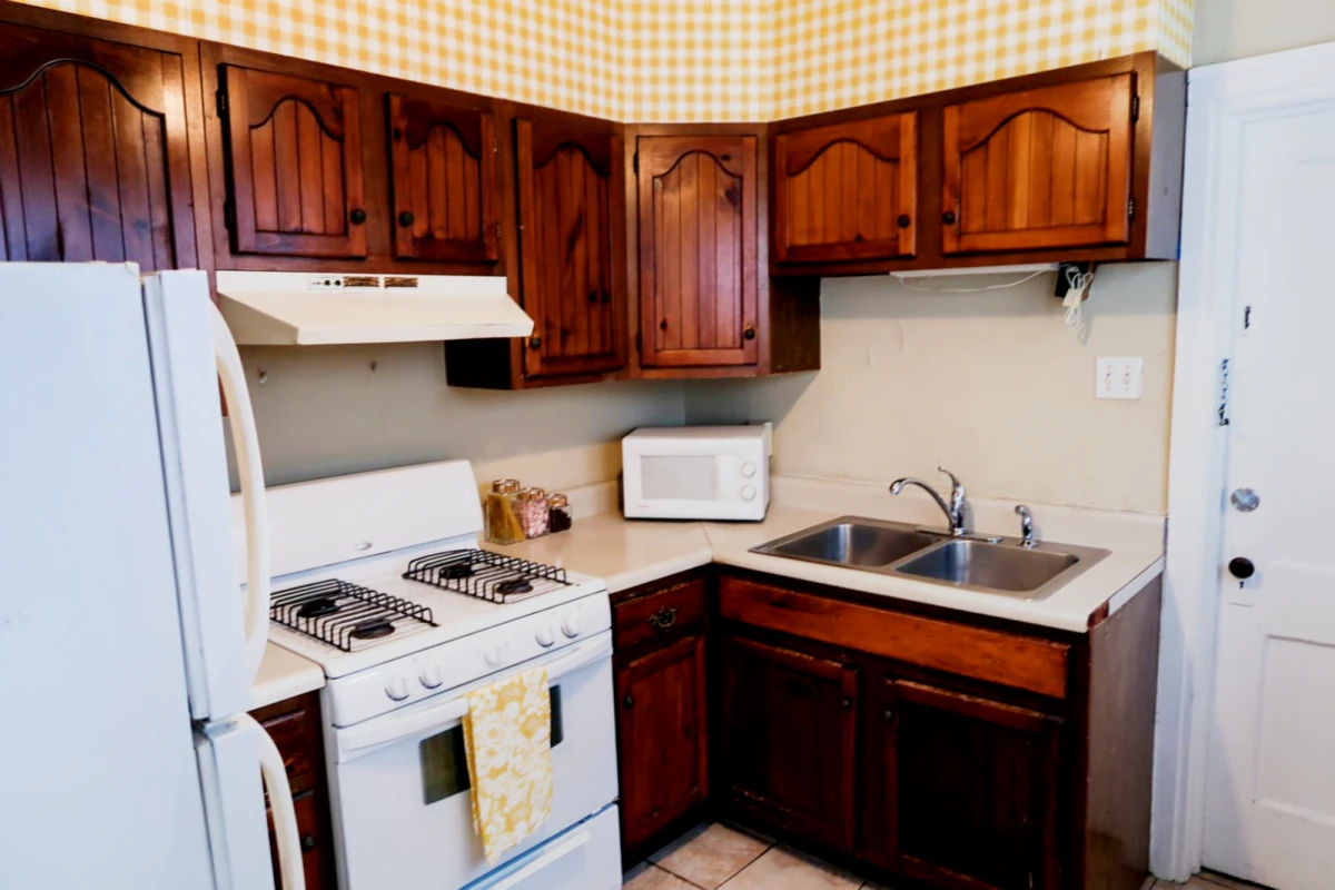 2Bedrooms, 1Bathrooms