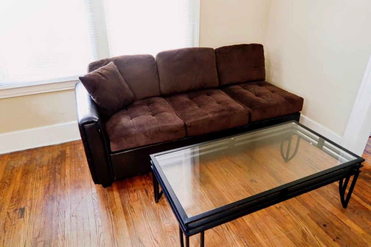 2Bedrooms, 1Bathrooms