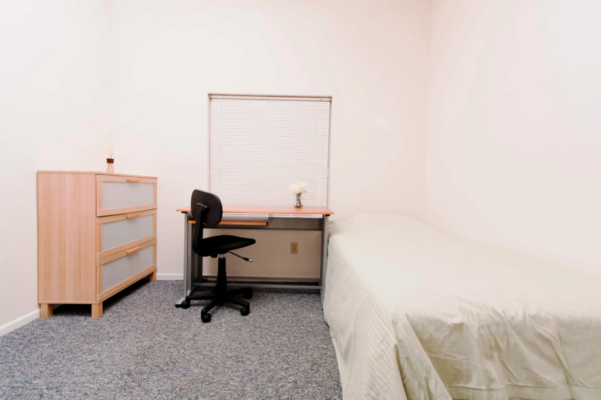 4 Bed 2 Bath