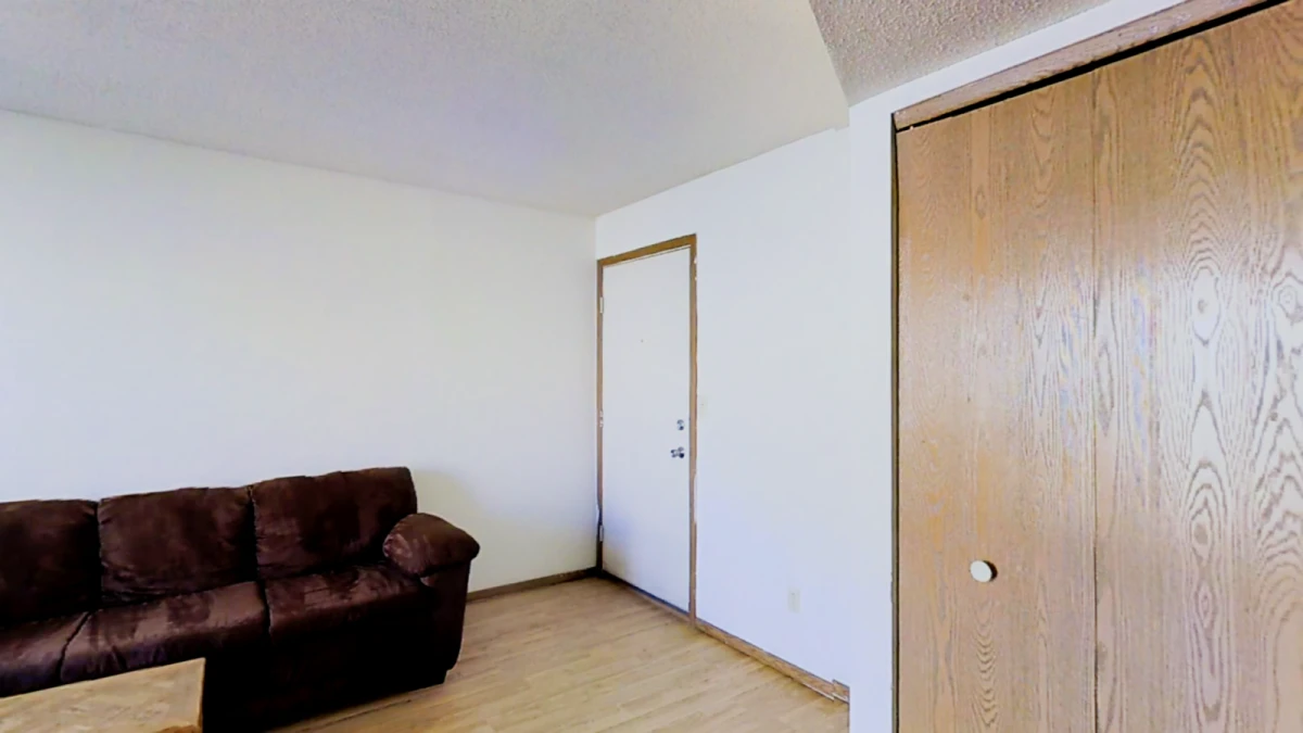2Bedrooms, 1Bathrooms