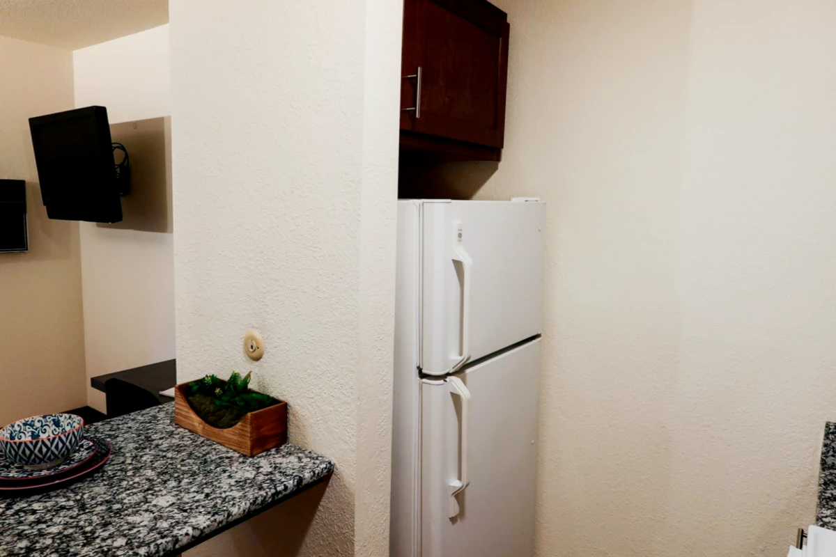 1Bedrooms, 1Bathrooms