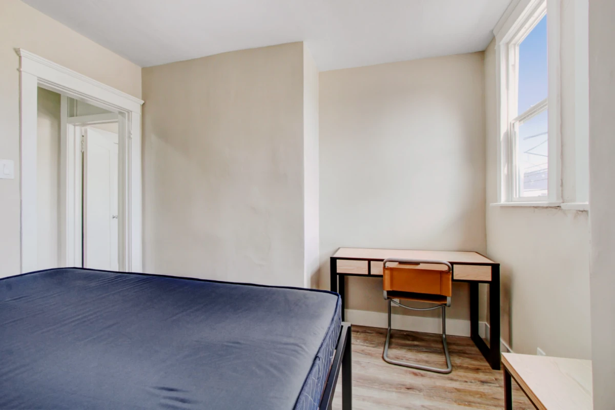 5 Bed 5 Bath Private