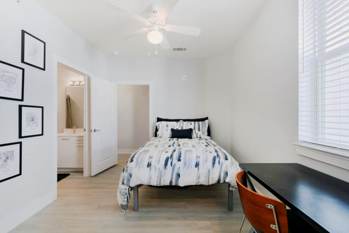 4 Bedroom / 4 Bathroom Corner