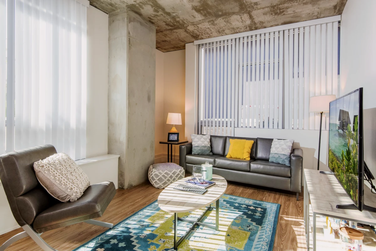 4 Rooms view 2