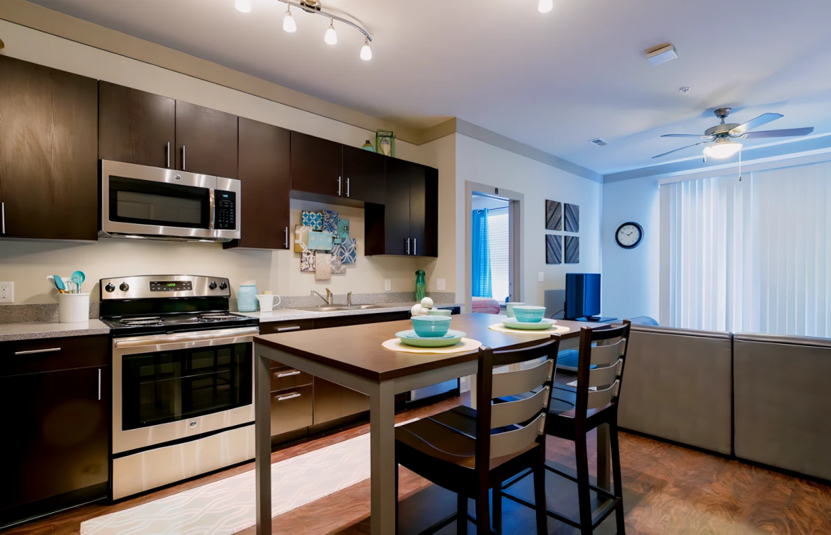 4 Bed 4 Bath  D1