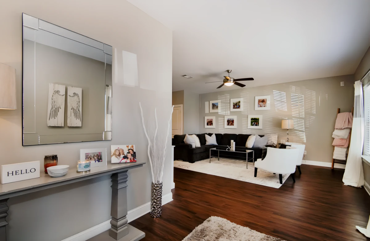 4 Rooms view 2
