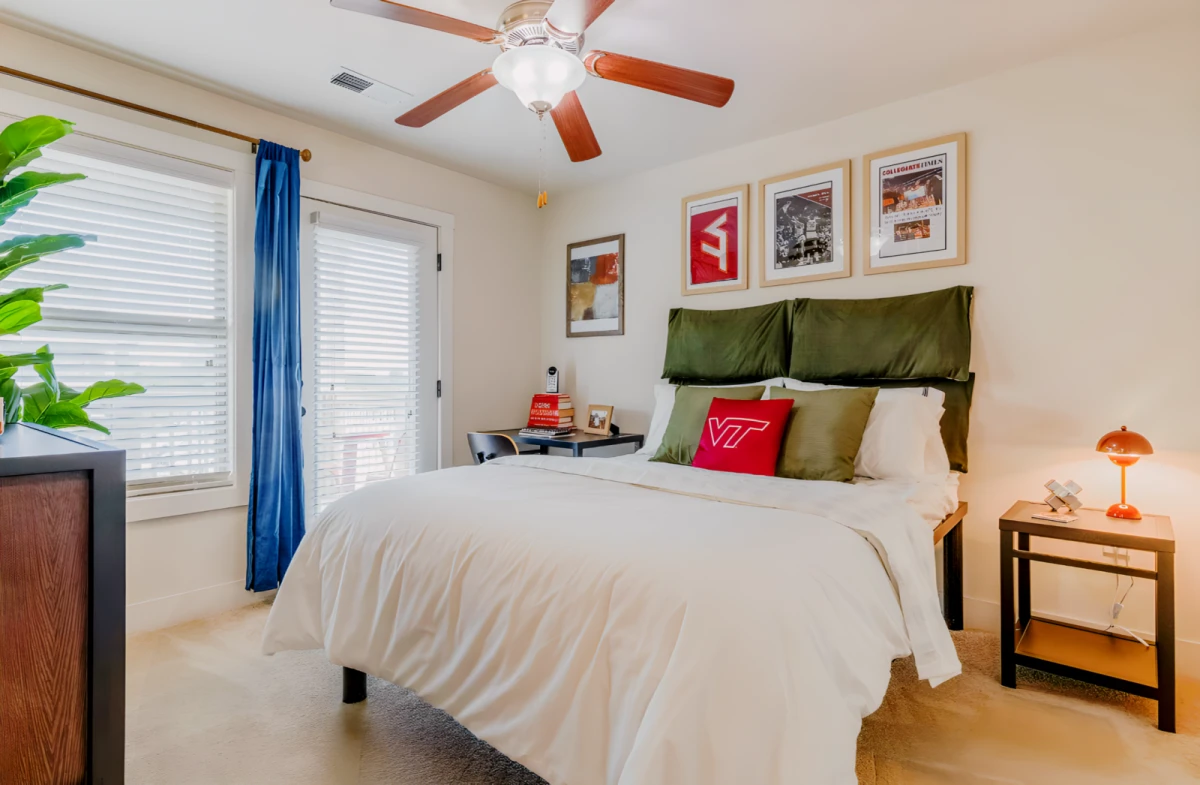 3 Rooms view 2