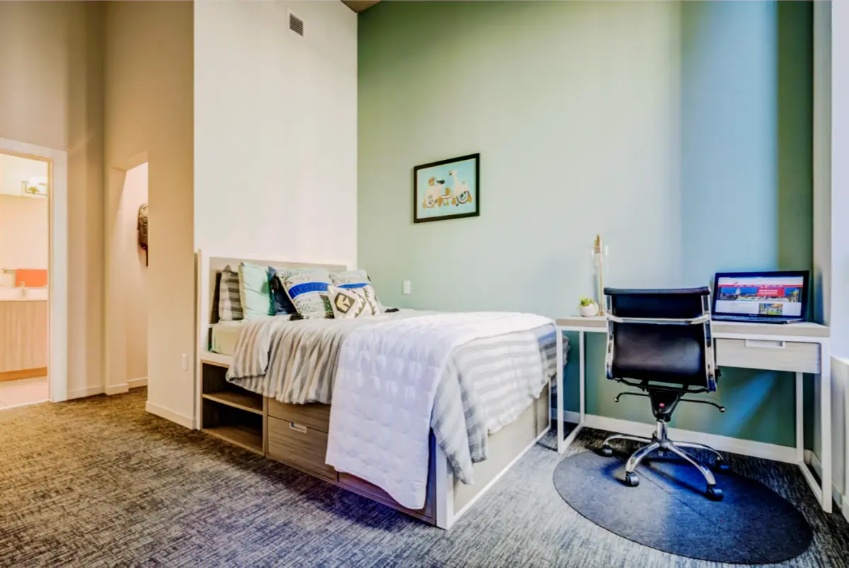 3X2 Rooms view 1