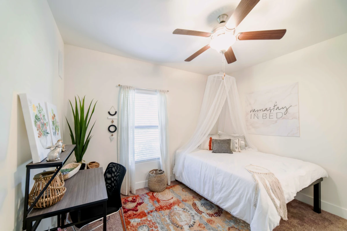 4 Rooms view 3