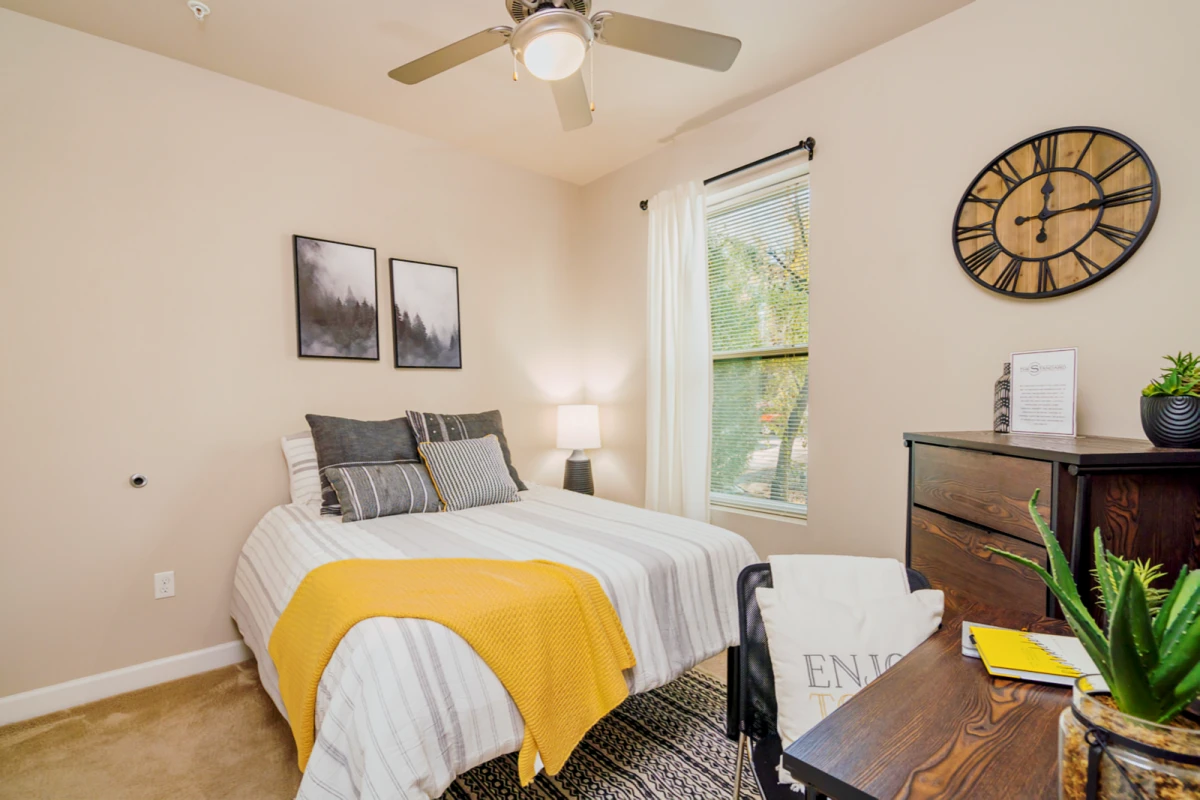 1 Bedroom / 1 Bathroom