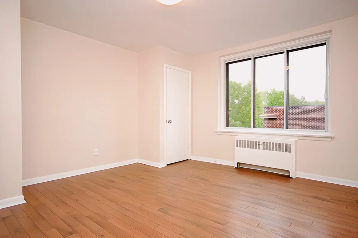 1276 Dorchester