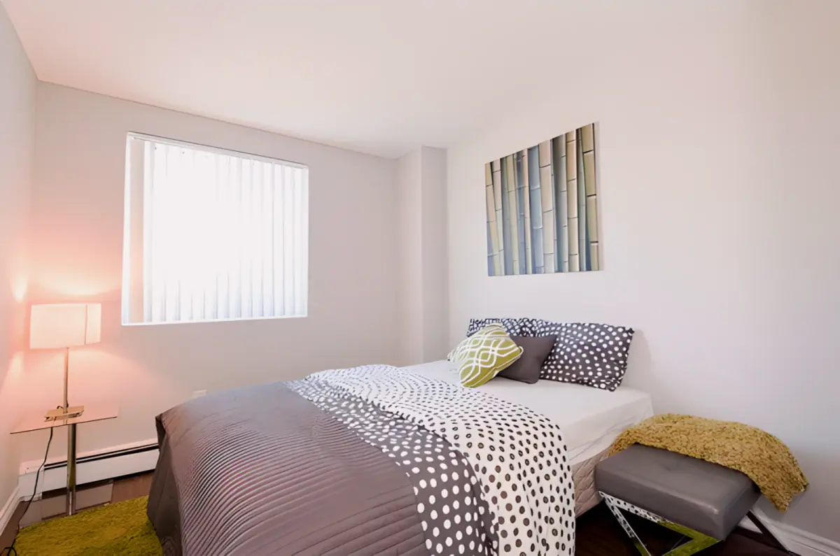 614 Rooms view 1