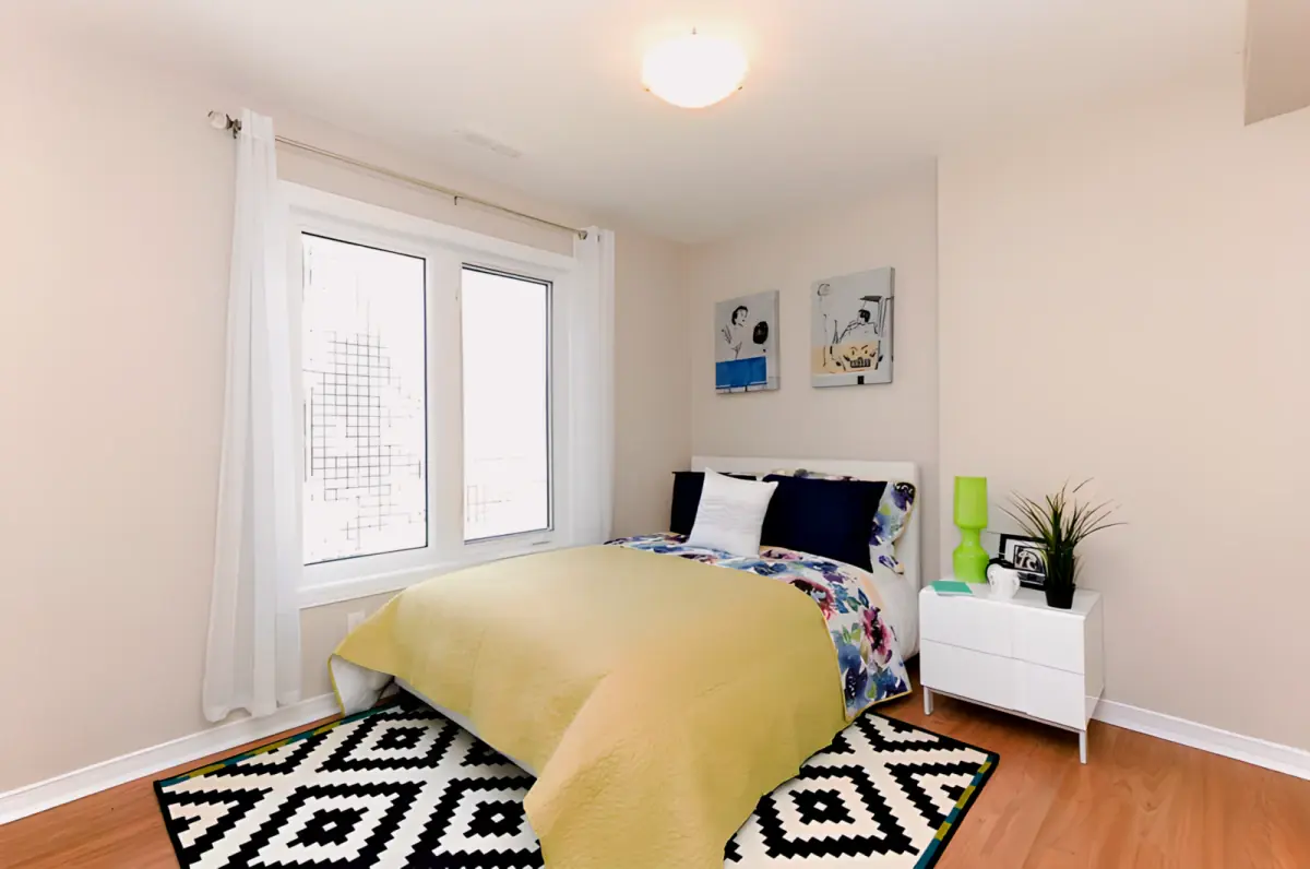 2 Rooms view 1