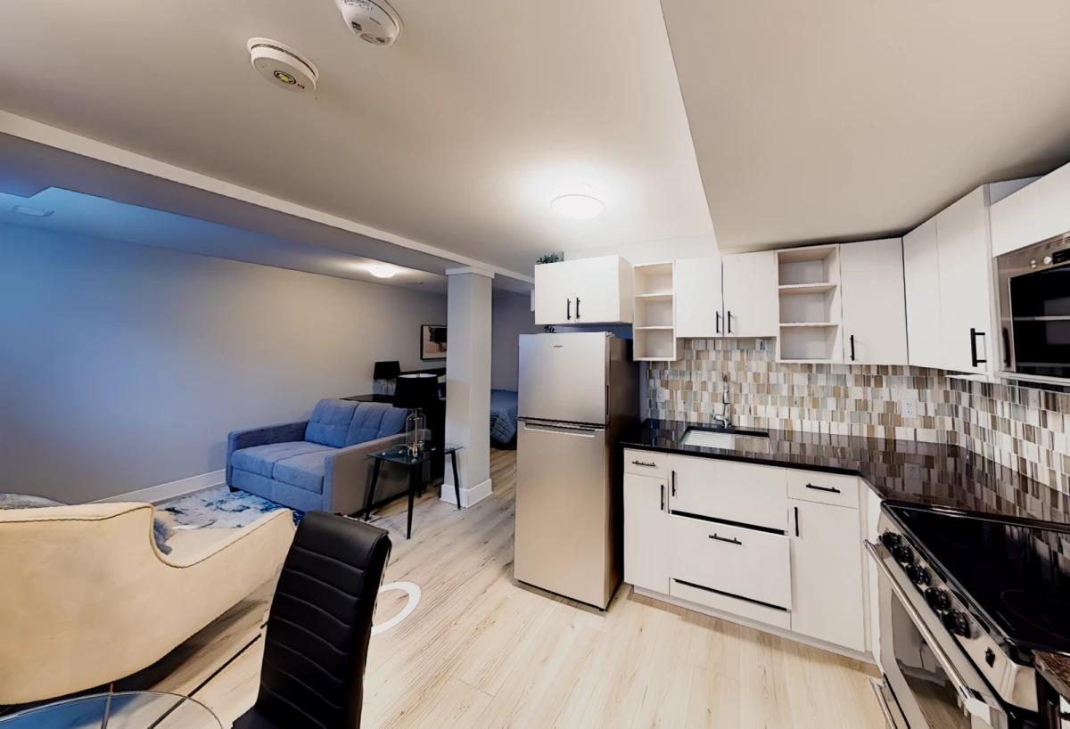 Bachelor Suite