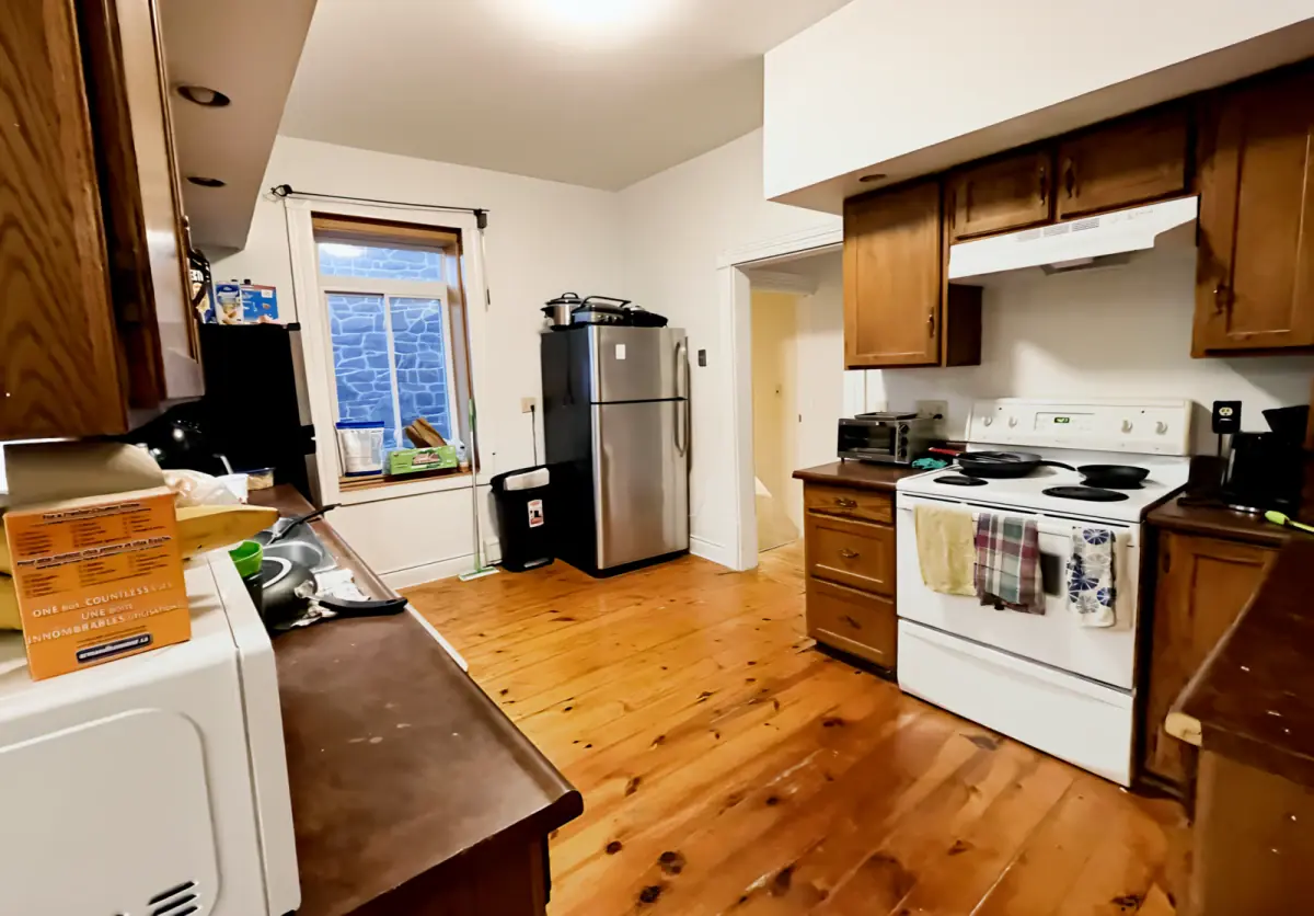 6 Rooms view 1