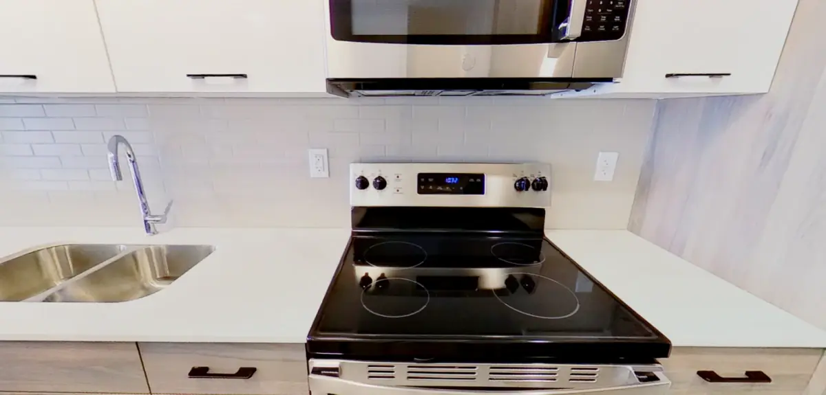 Entire Place·1B1B···49 Walnut St S