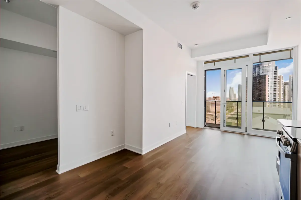 2 Rooms view 1