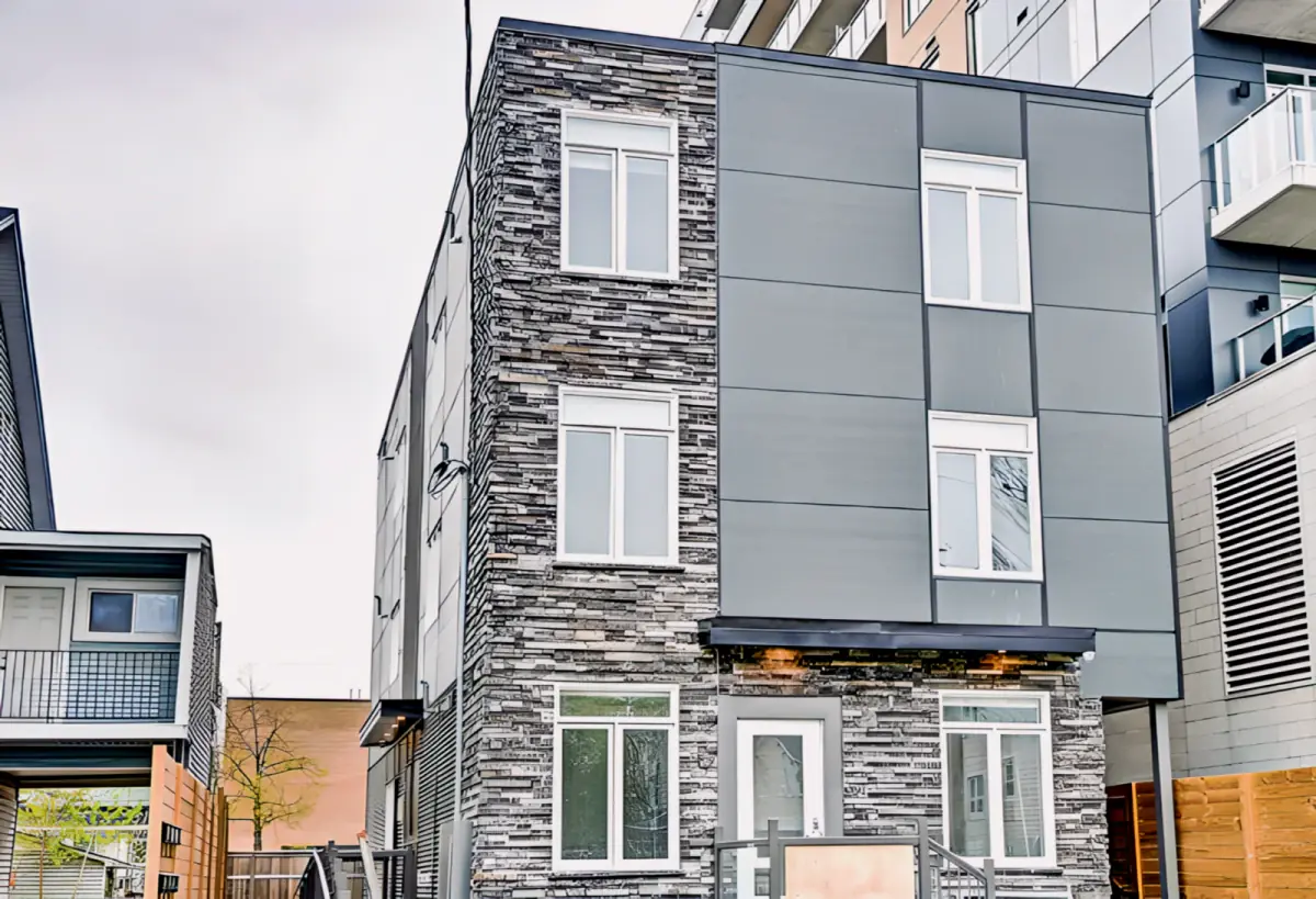 330 McLeod