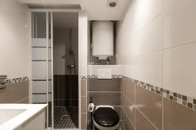 studio near Avenue Charles de Gaulle