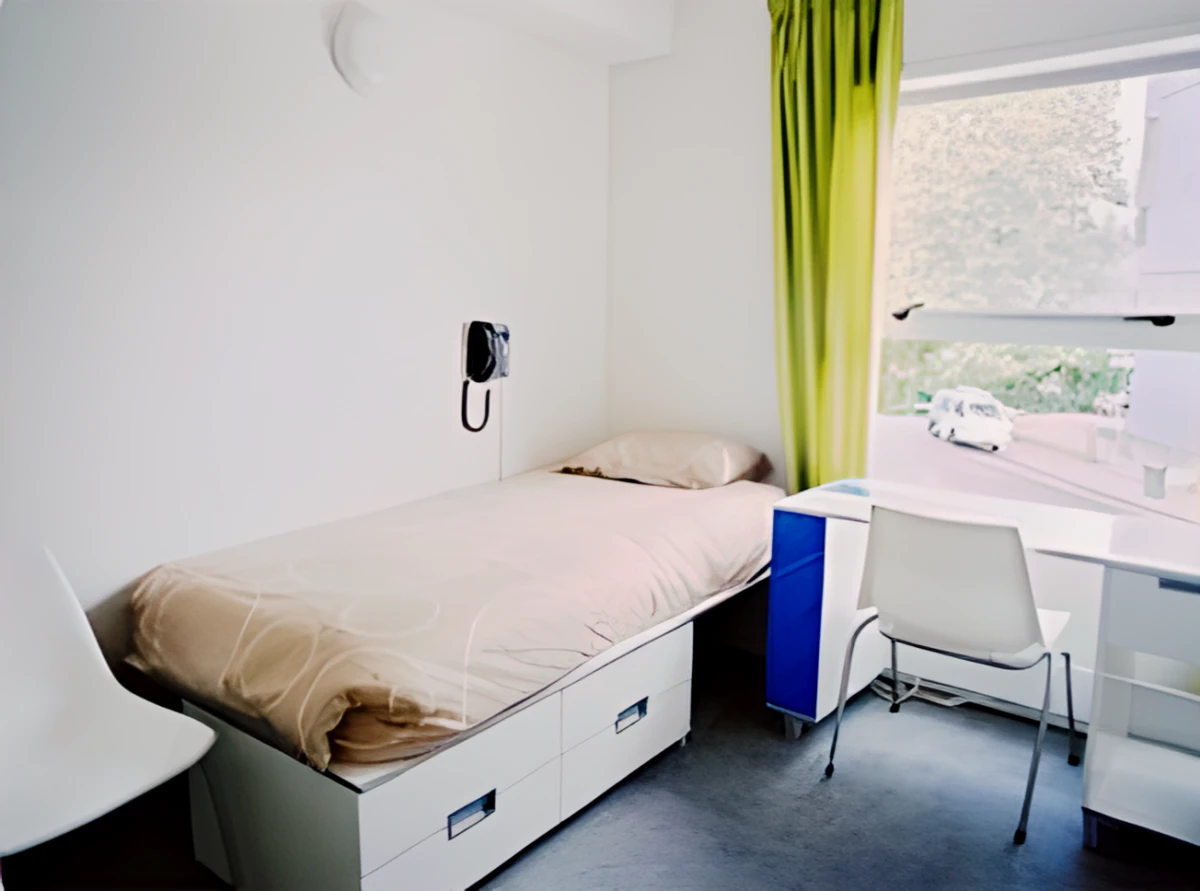 Columbia Apartment
