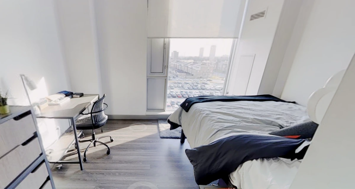 2 Rooms view 3