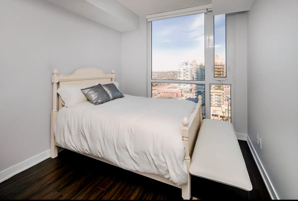 2 Rooms view 1