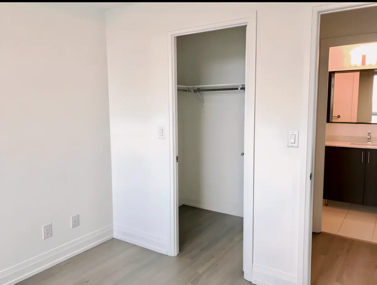 1 Bedroom+den