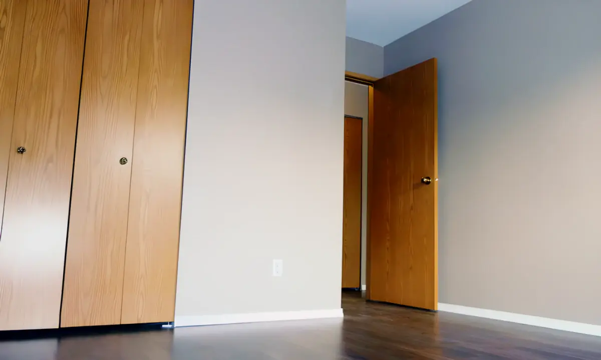 2 Rooms view 1
