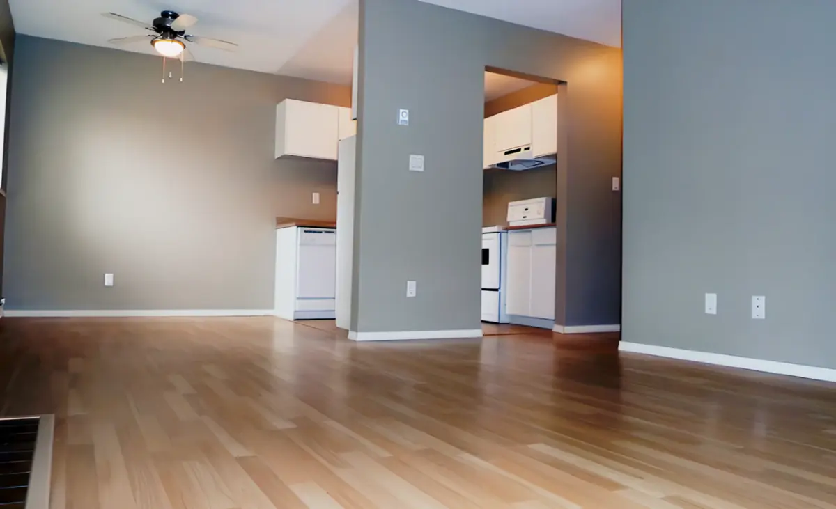 2 Rooms view 1